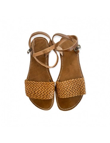 Feminine sandal in real handmade braided leather